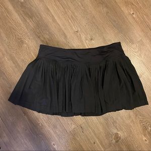 lulu pleat to street black skort 10 older style